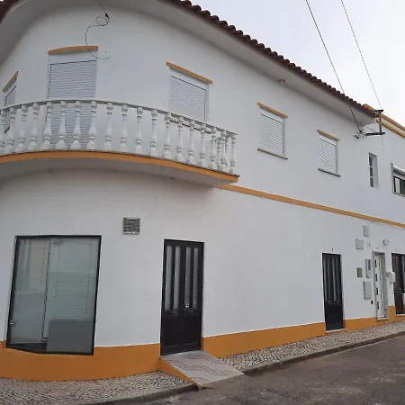 Casa Do Ninho - Entre O Campo E A بيت للعطل *